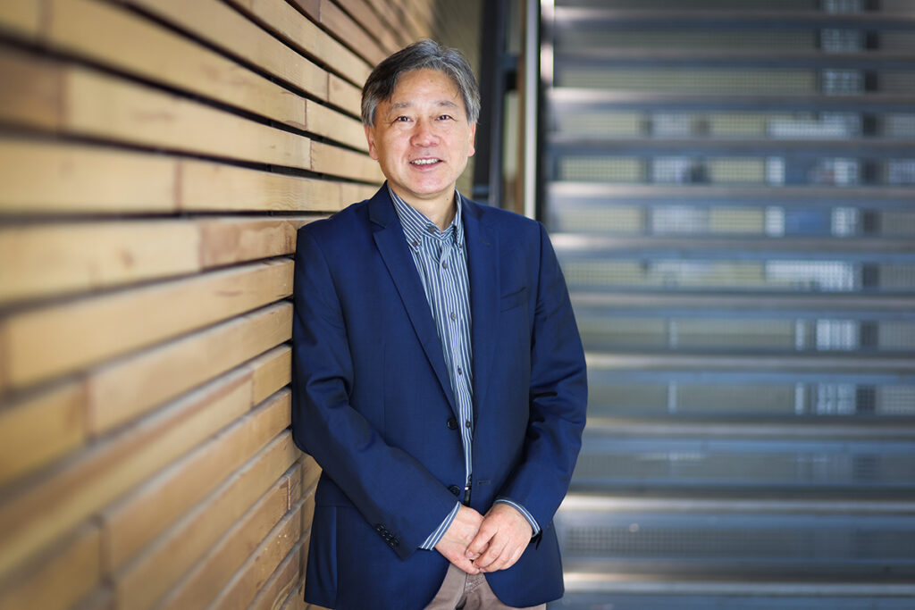 Bild der Person: Prof. Dr.-Ing. Yaochu Jin, Technische Fakultät / AG Nature Inspired Computing and Engineering