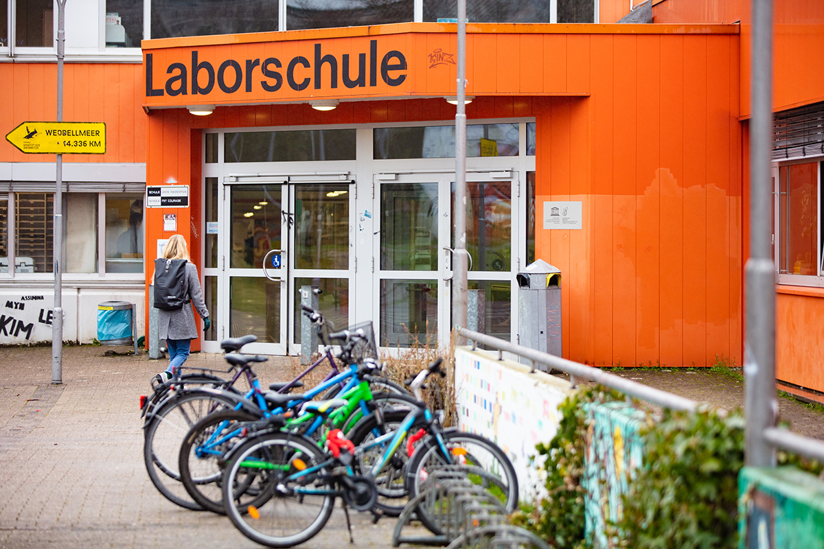 Eingang zur Bielefelder Laborschule